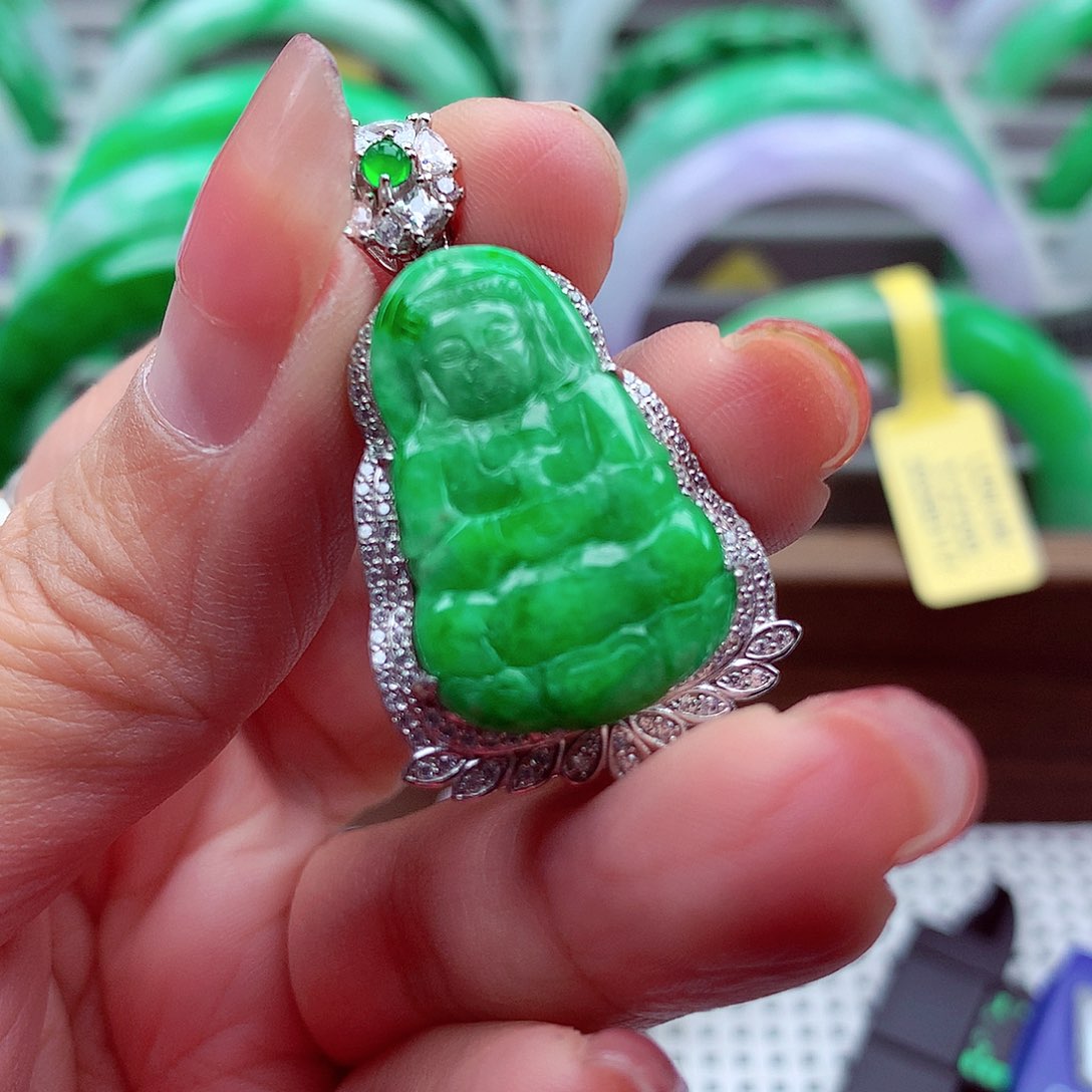 翡翠颈饰银S925镶嵌翡翠