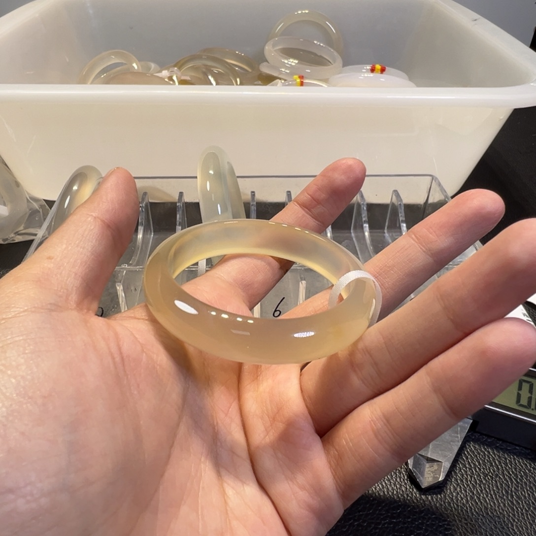 C***猫玛瑙/玉髓未镶嵌手镯