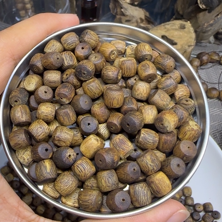 ****凡香榧木奇楠珠珠原料30克