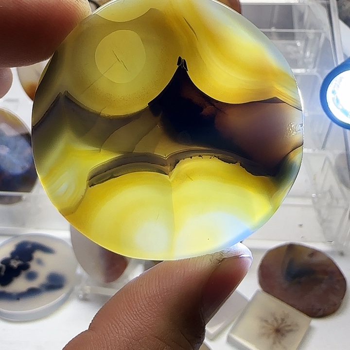 玛瑙/玉髓未镶嵌珠宝奇石