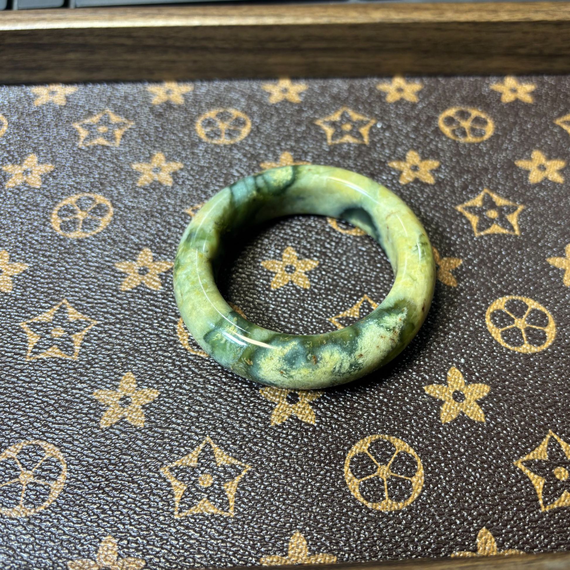 天然岫玉 51+圈口虎皮兰 可盘 45（默认微瑕）