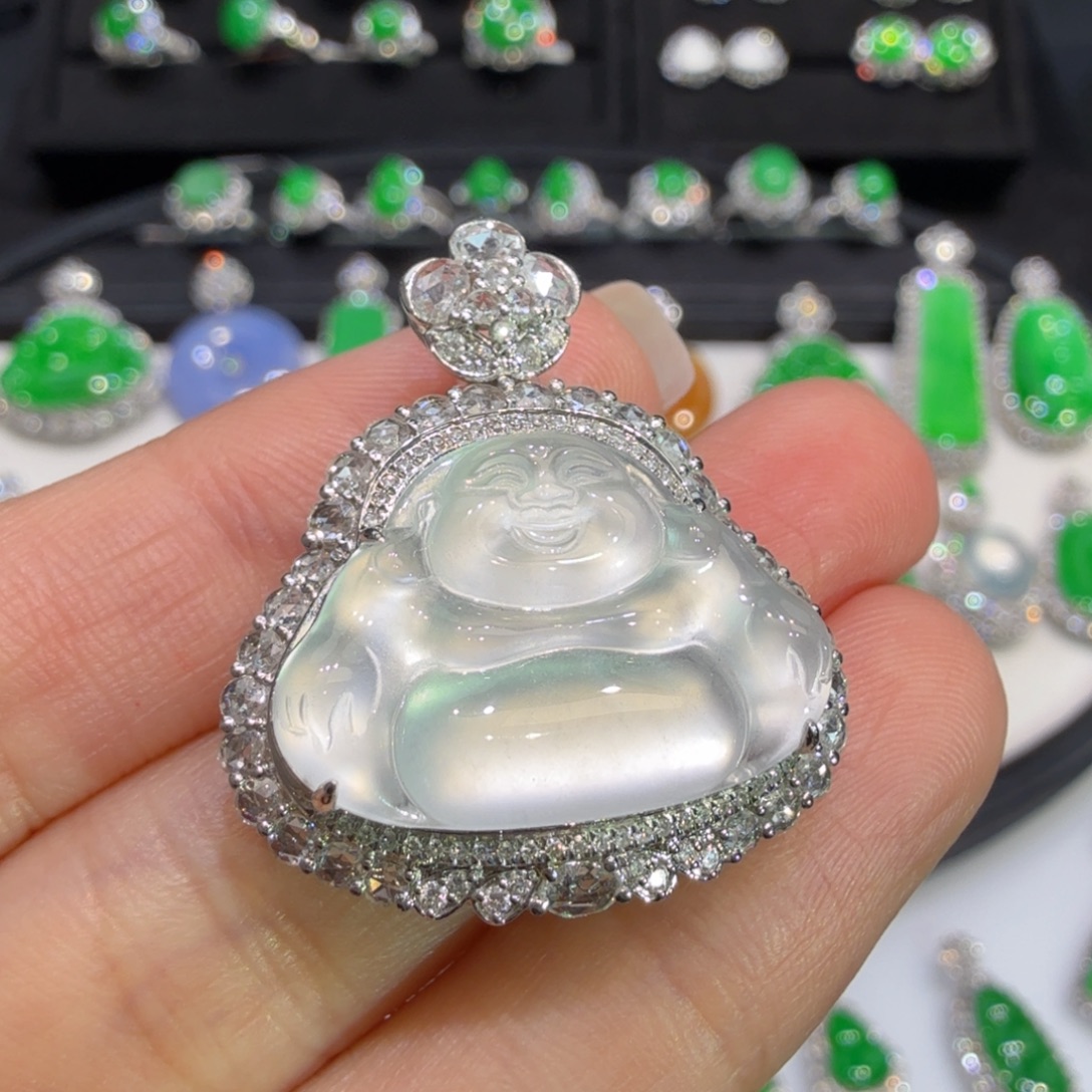 翡翠18K金镶嵌颈饰收到货48小时鉴赏期