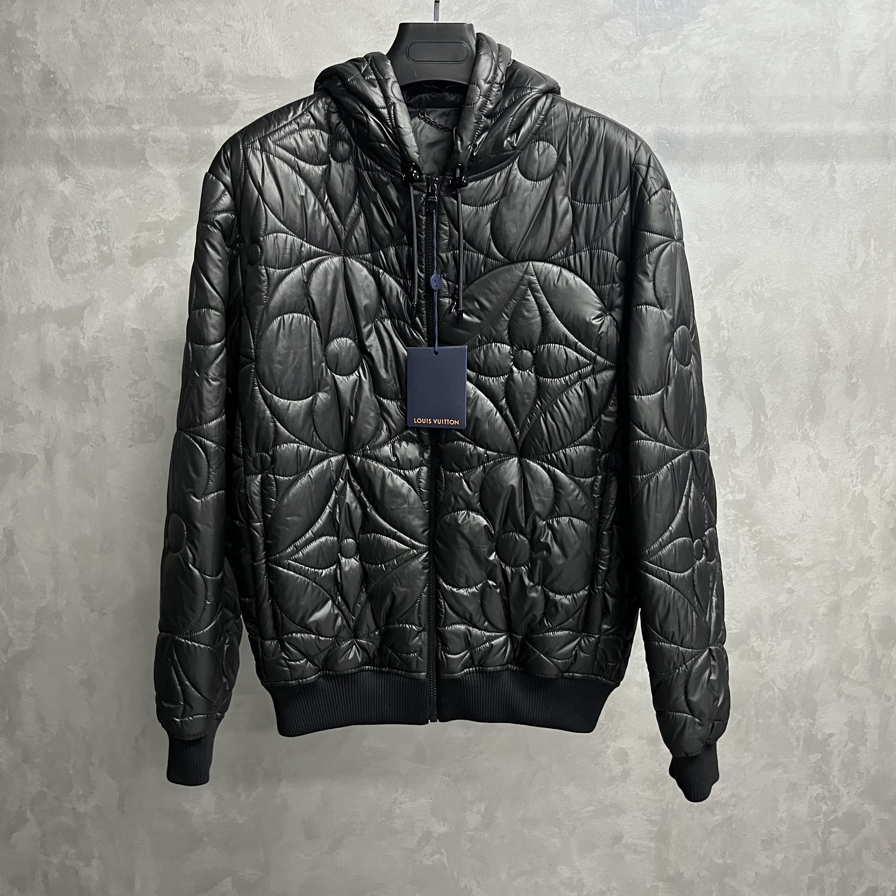 未使用 LouisVuitton/路易威登 黑色logo压纹图案棉服/50