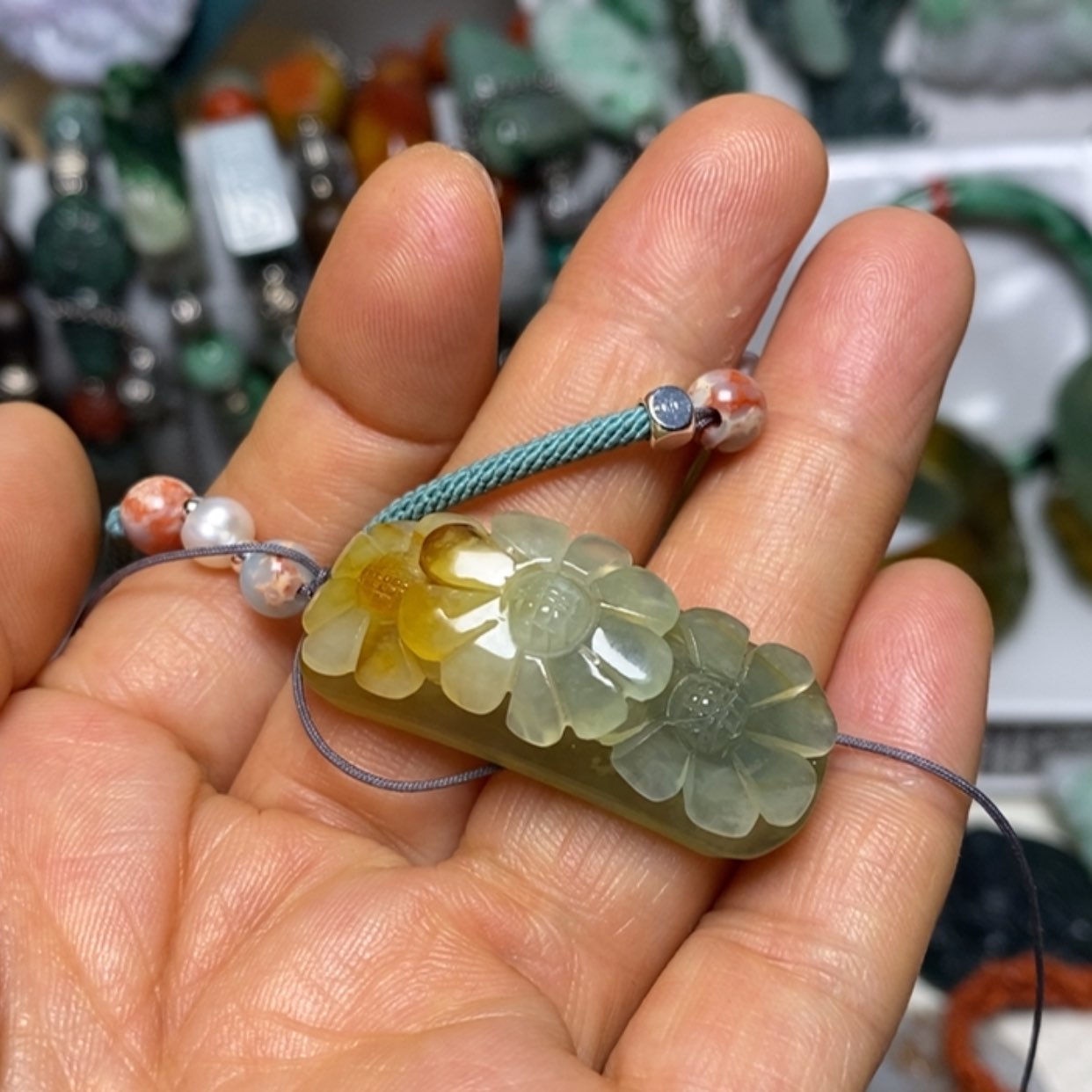 【闪购商品】翡翠吊坠(赠链)未镶嵌