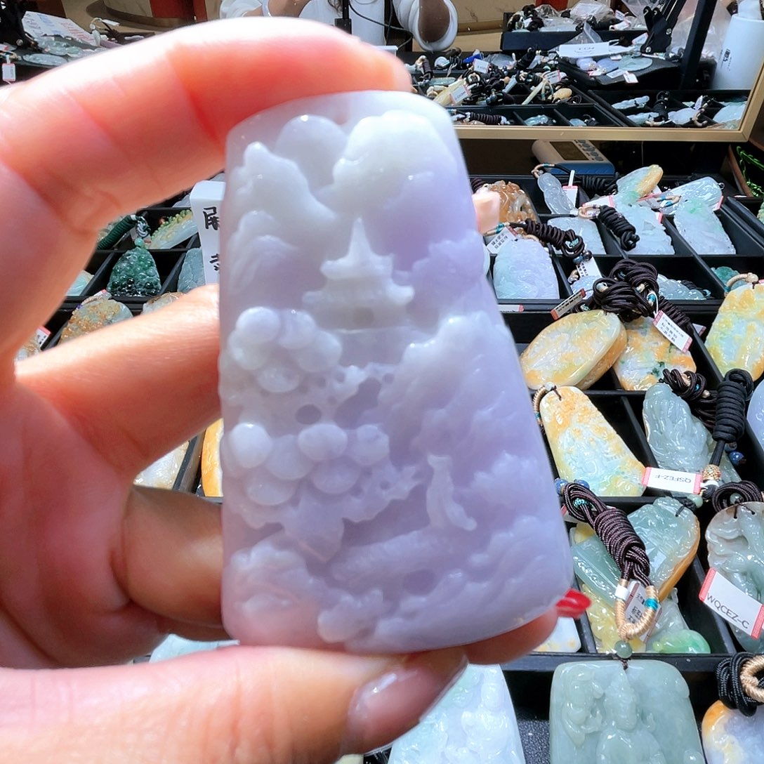 翡翠颈饰未镶嵌一个