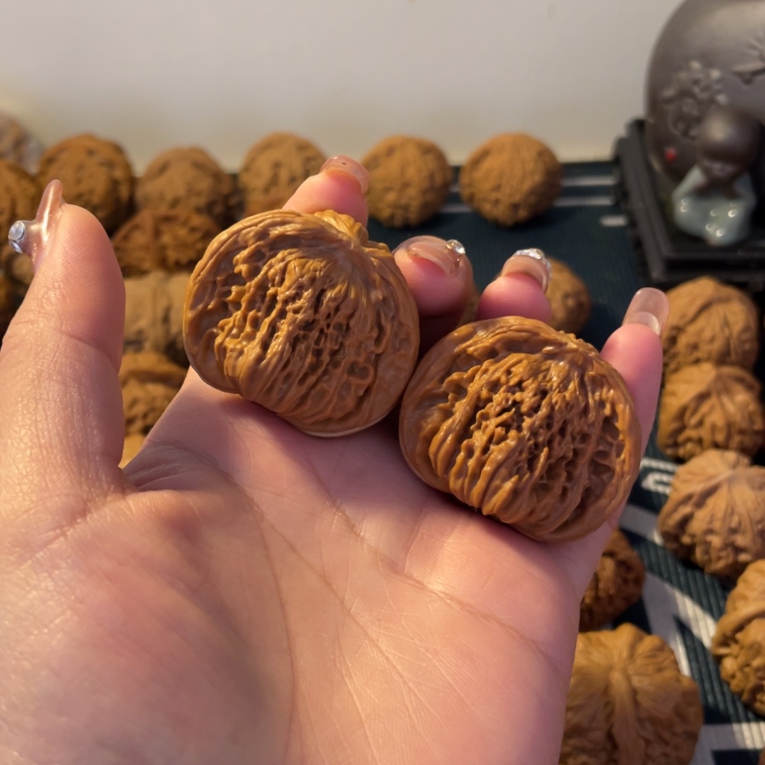 文玩核桃吊坠半壁蛇头楼42