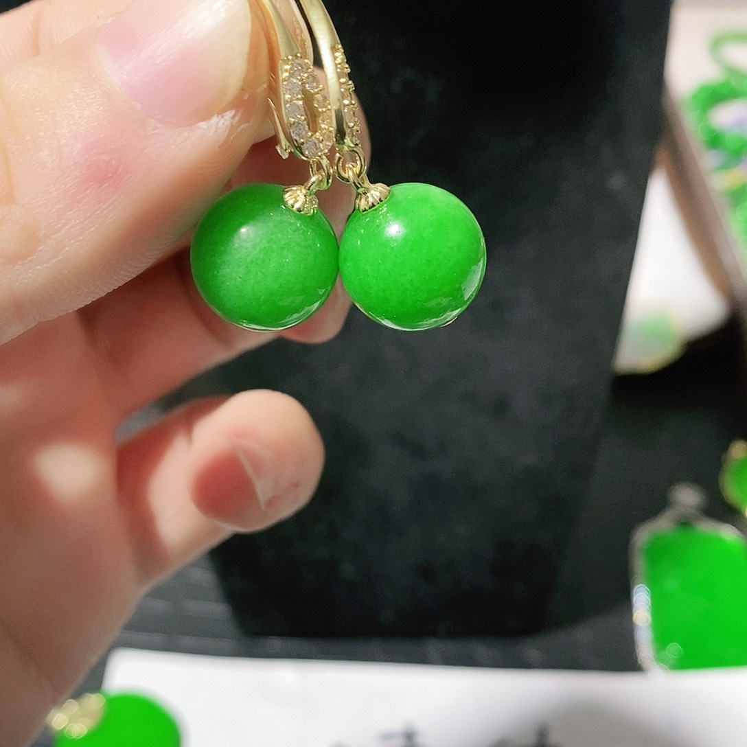 翡翠颈饰14K金镶嵌吊坠