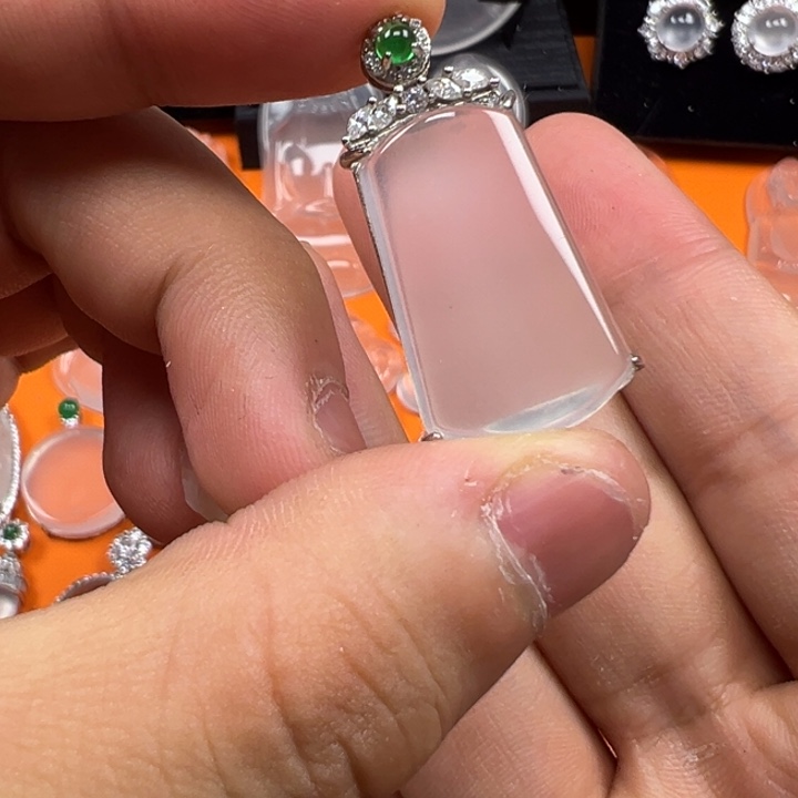 石英质玉银S925镶嵌颈饰