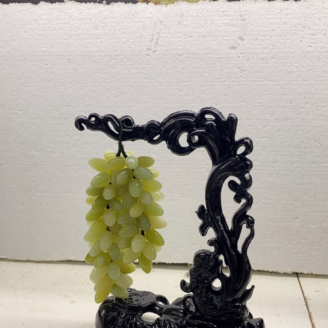 【闪购商品】蛇纹石玉（覆膜）未镶嵌珠宝奇石