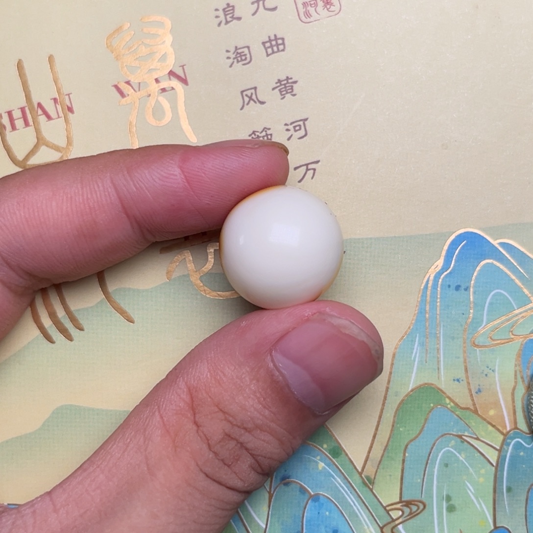 裸石琥珀未镶嵌蜜蜡漆白沁色