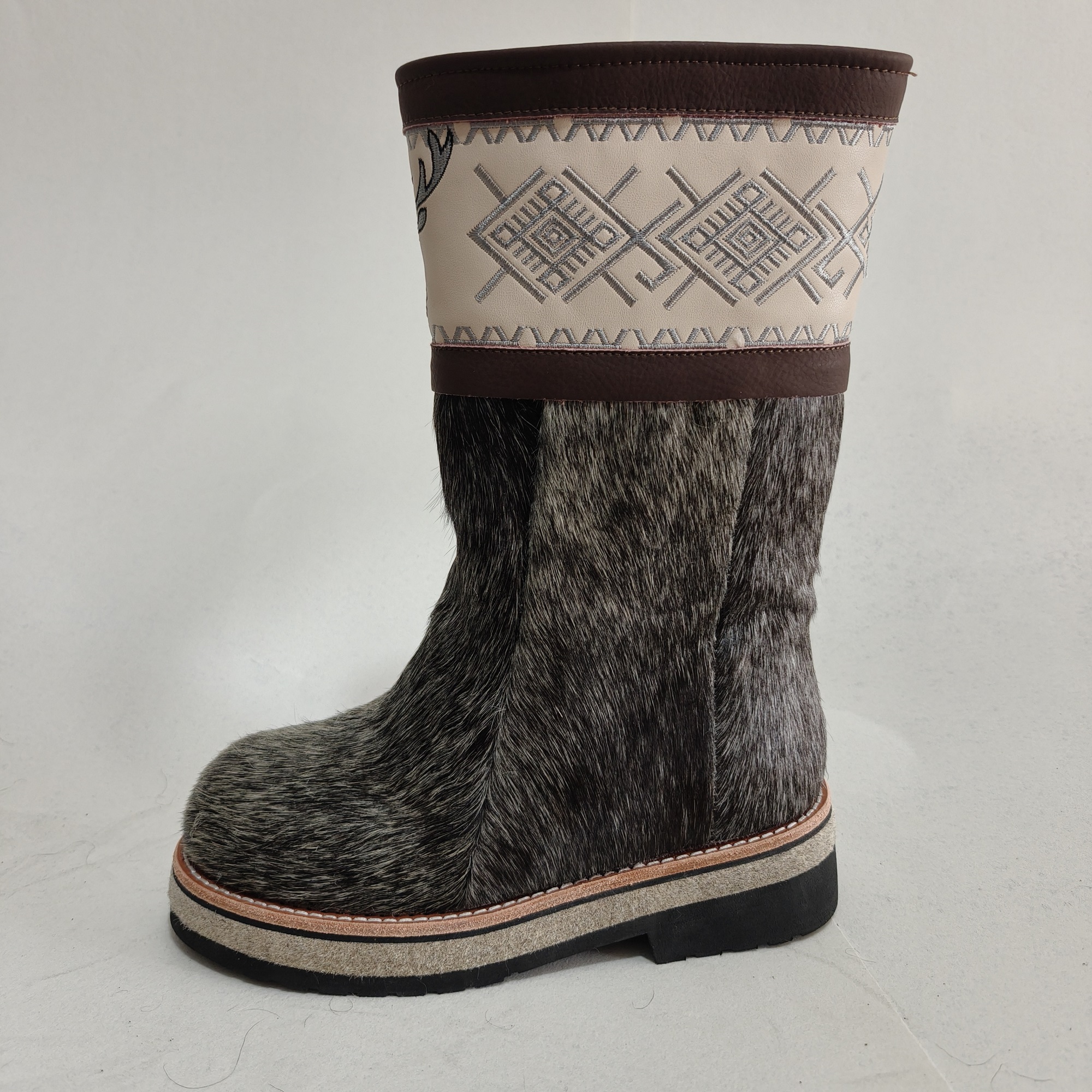 女士马毛靴子羊毛内里冬季保暖百搭舒适雪地靴子