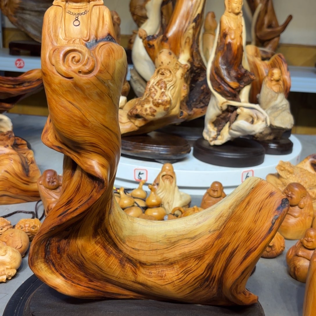 柏木（崖柏）太行崖柏观音摆件