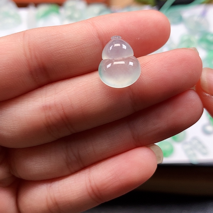 翡翠吊坠(不含链)未镶嵌葫芦