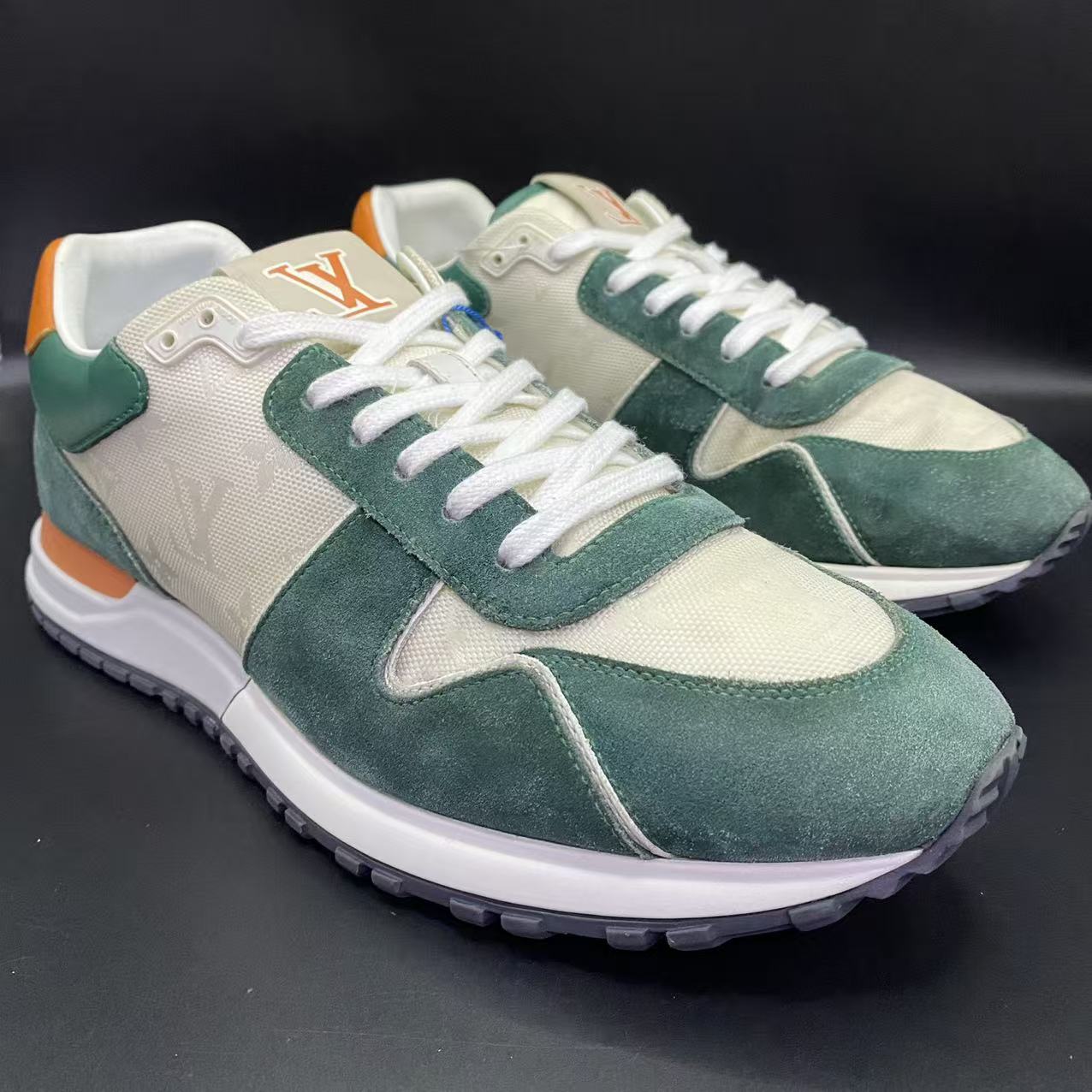 95新 LouisVuitton/路易威登 【AO特惠】41.5欧runaway运动鞋77172