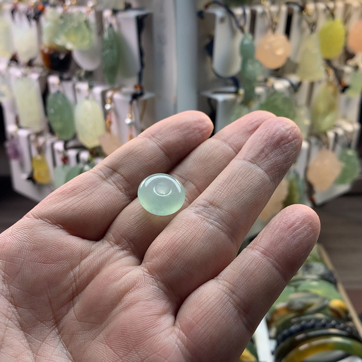 【闪购商品】蛇纹石玉颈饰未镶嵌