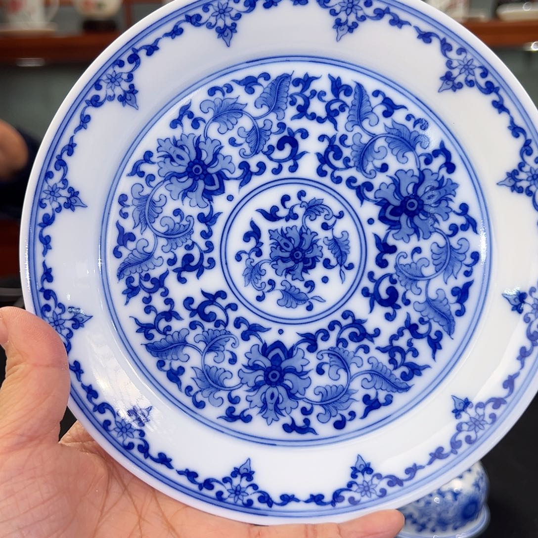 柴窑青花缠枝莲壶承