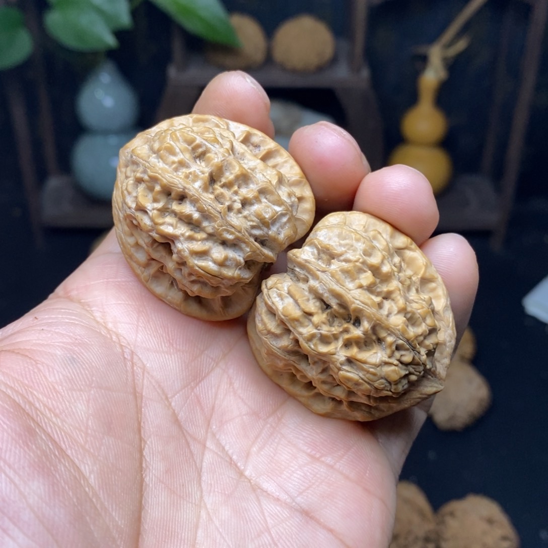 文玩核桃吊坠突**?38靠山王