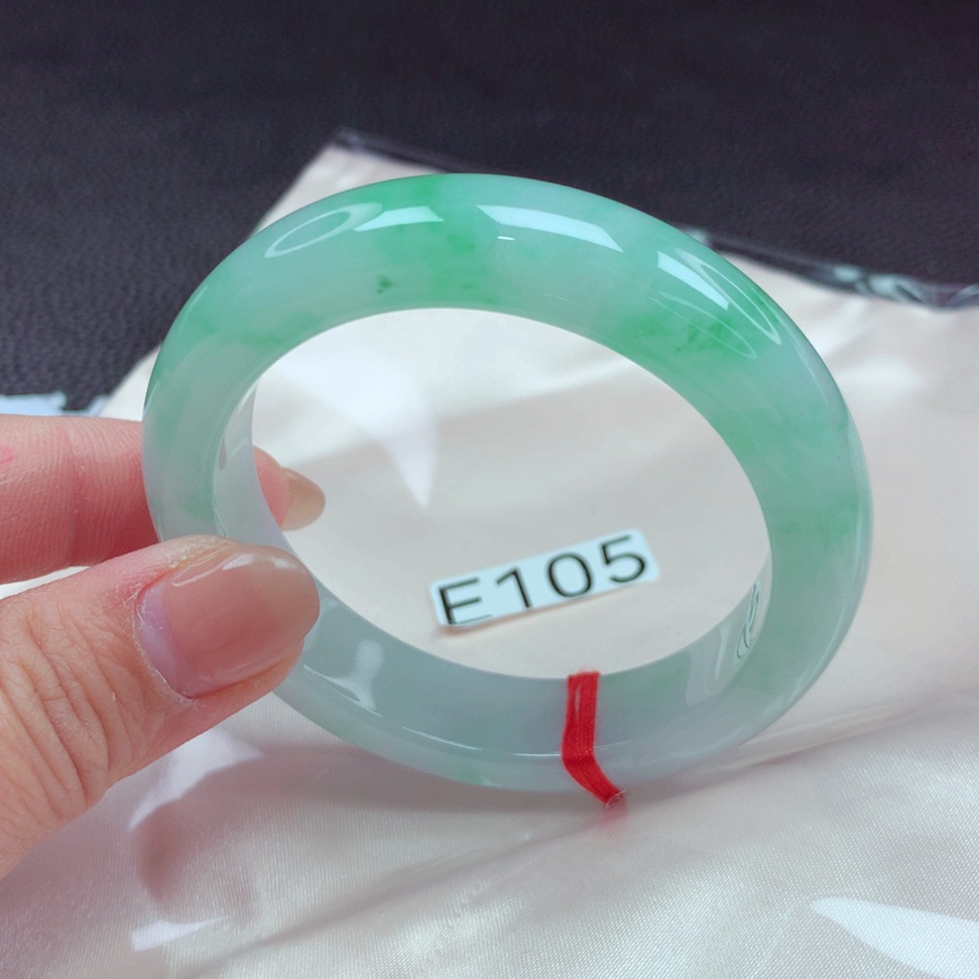 翡翠手镯未镶嵌手镯88