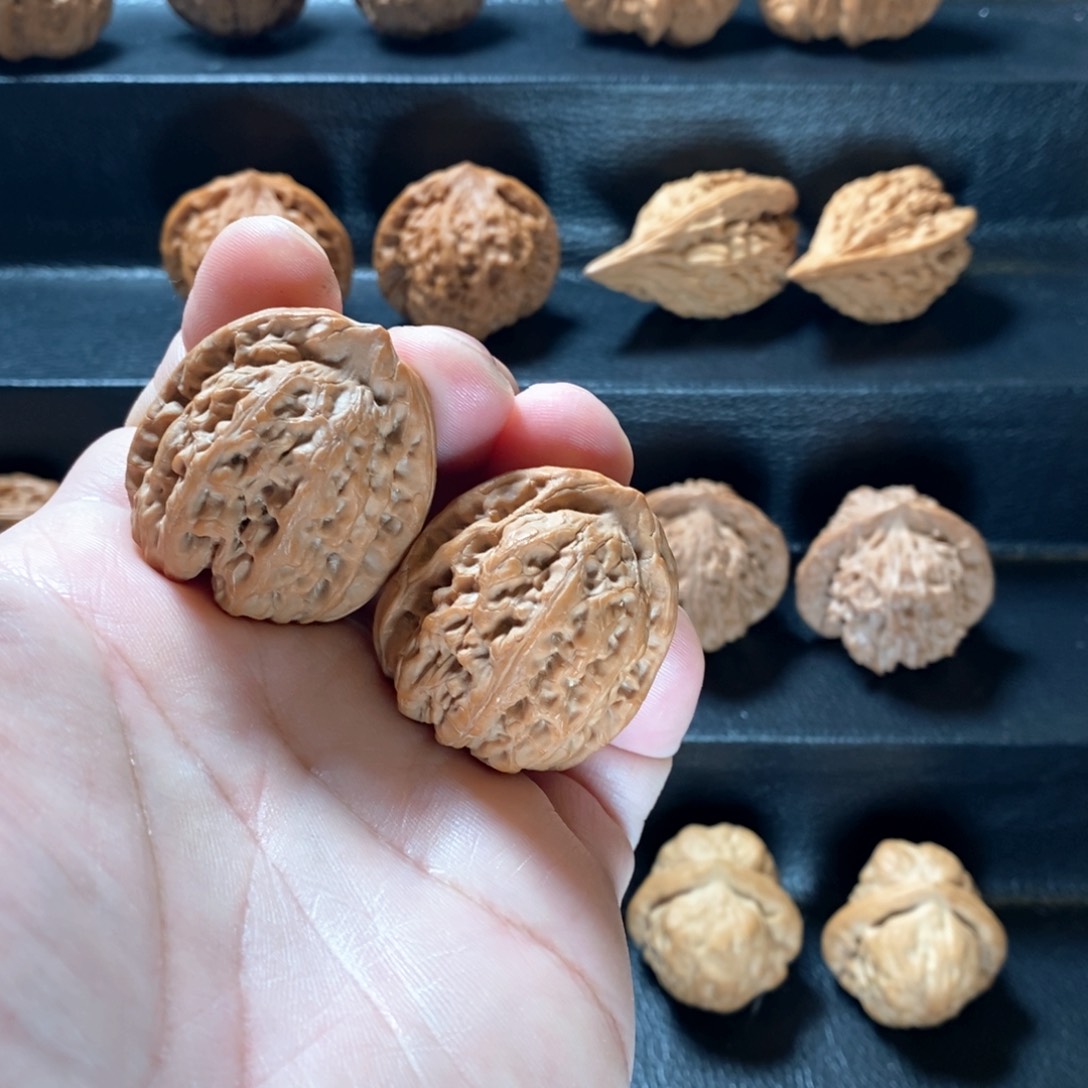 桃核把件原生态山地佛肚34