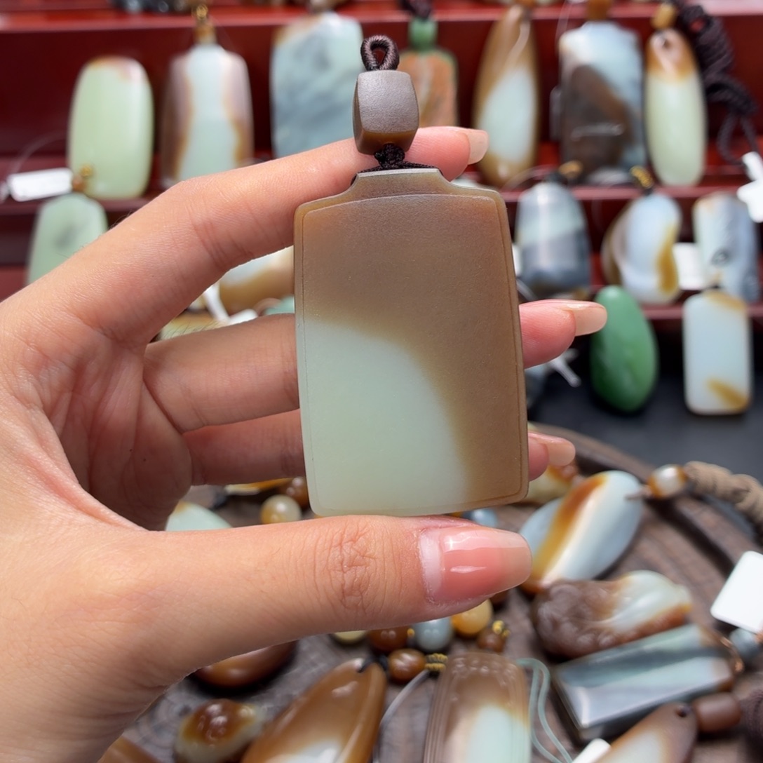 破***晓和田玉未镶嵌颈饰