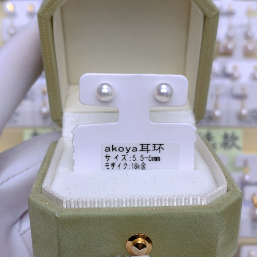 18K金镶嵌海水珍珠耳饰x*?