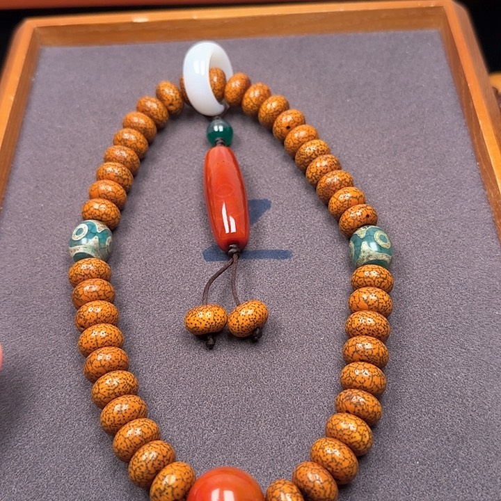 星月菩提手串星月菩提手串