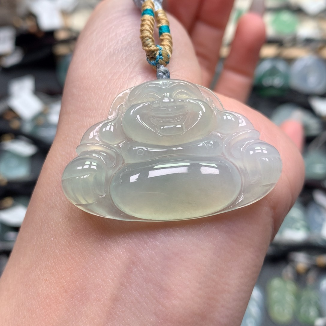 翡翠颈饰未镶嵌佛公