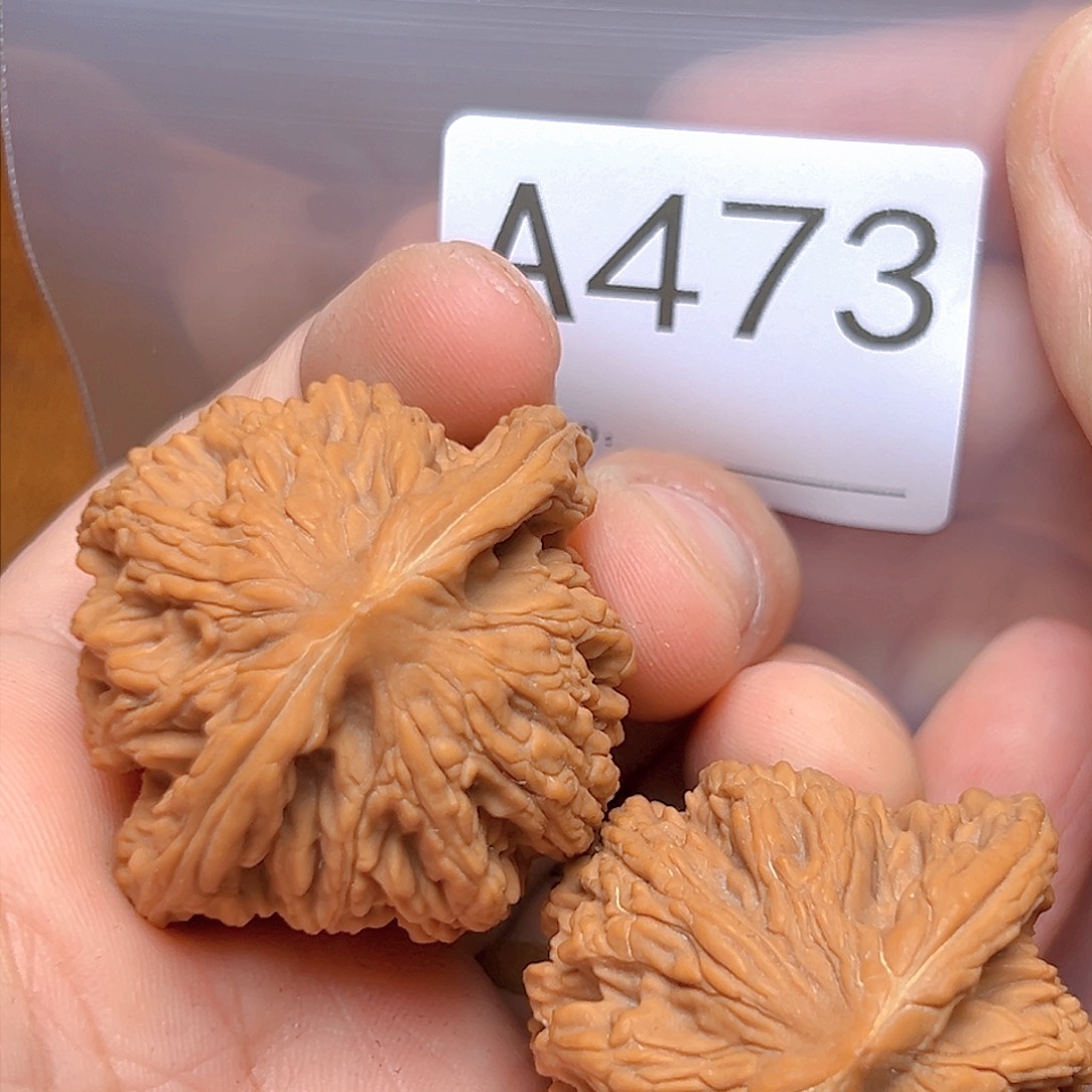 文玩核桃吊坠43虎头