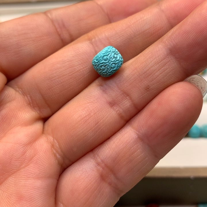 绿松石颈饰未镶嵌