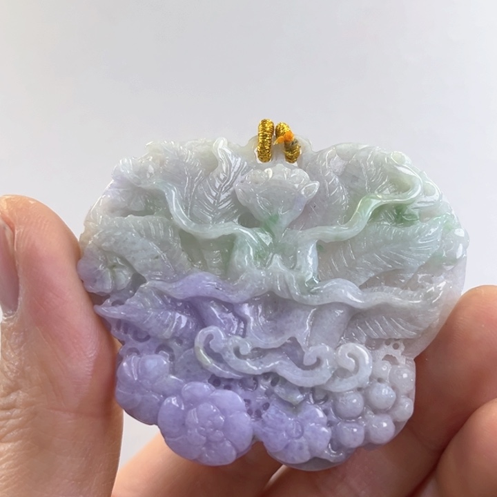 翡翠吊坠(赠链)未镶嵌代编织有瑕疵