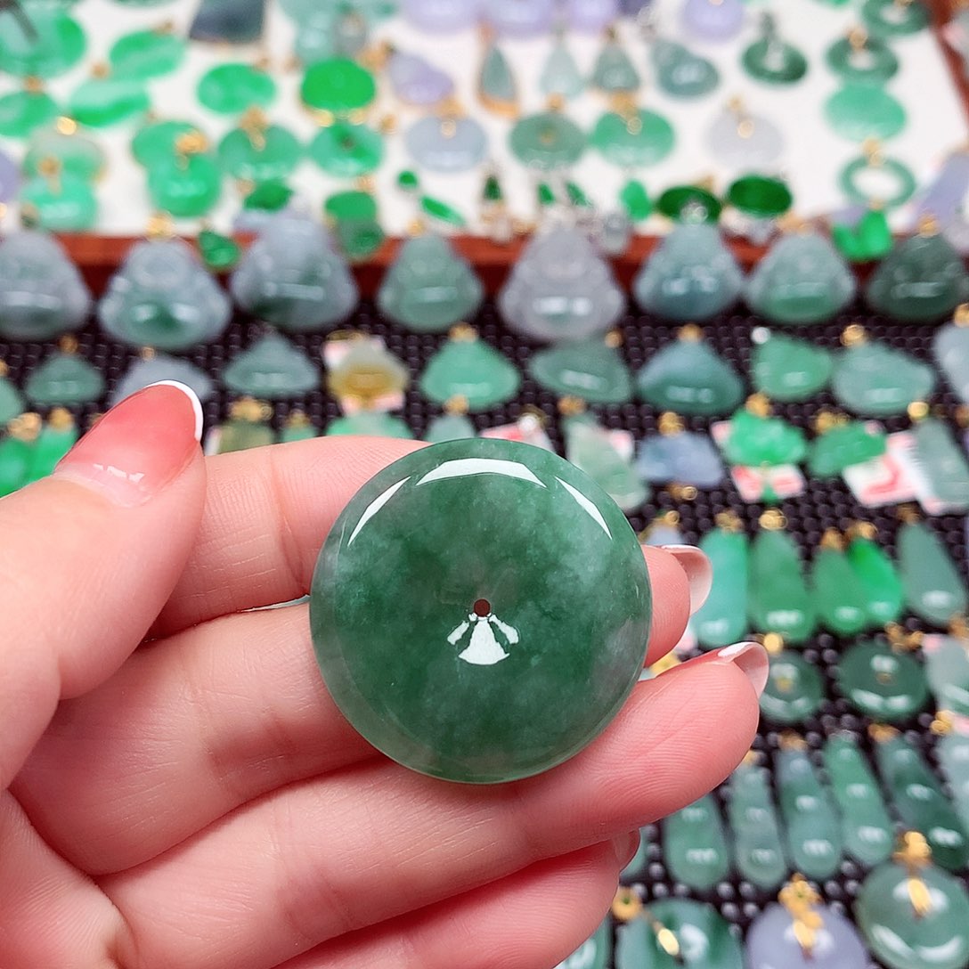 翡翠未镶嵌颈饰天然翡翠A货