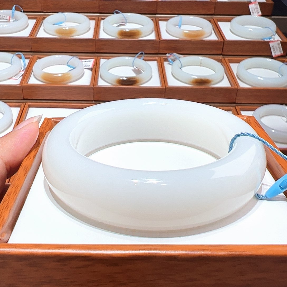 和田玉定金手镯57/58未镶嵌防**房