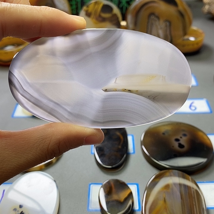 玛瑙/玉髓未镶嵌珠宝半成品172