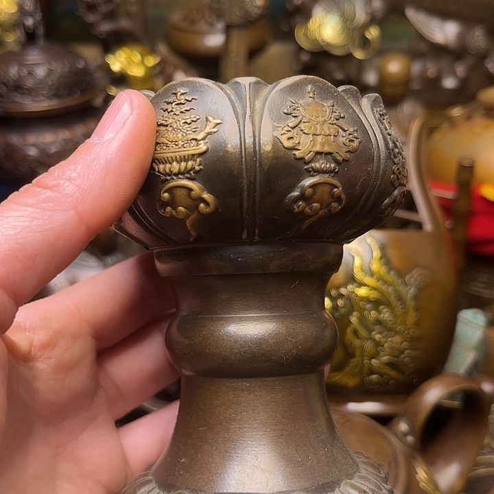 精美铜器批发档口