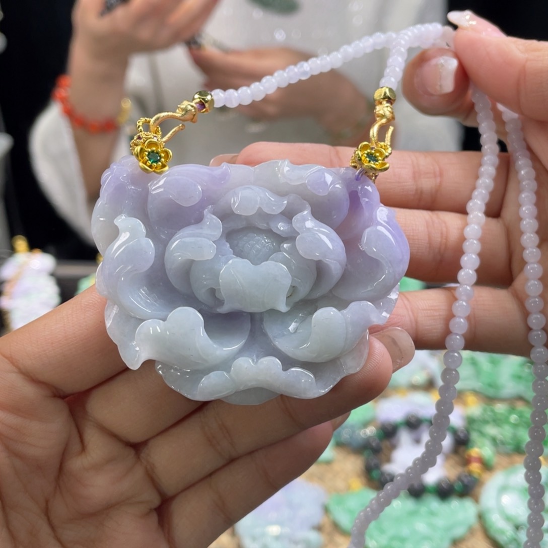 翡翠颈饰未镶嵌代编织