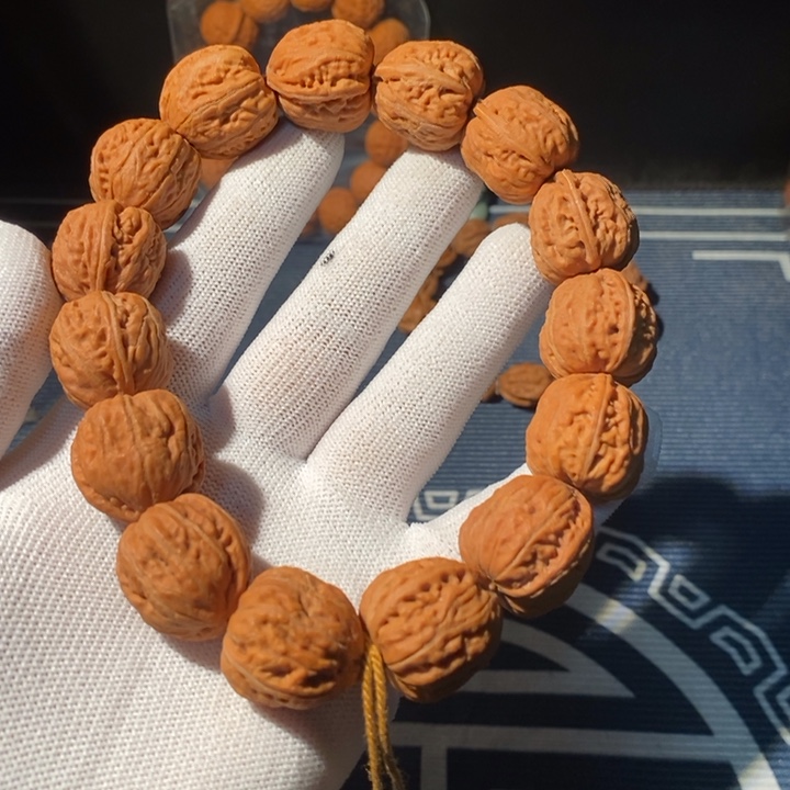 文玩核桃手串……2