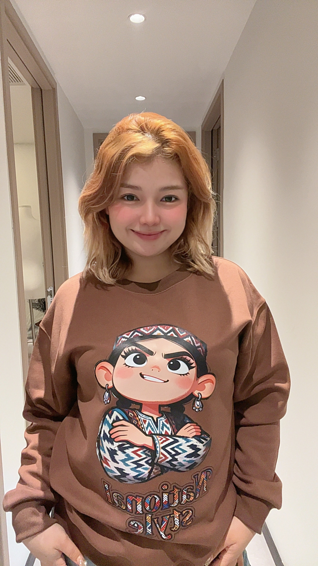 卡通风民族风卫衣秋冬款新疆包邮中长款宽松卫衣