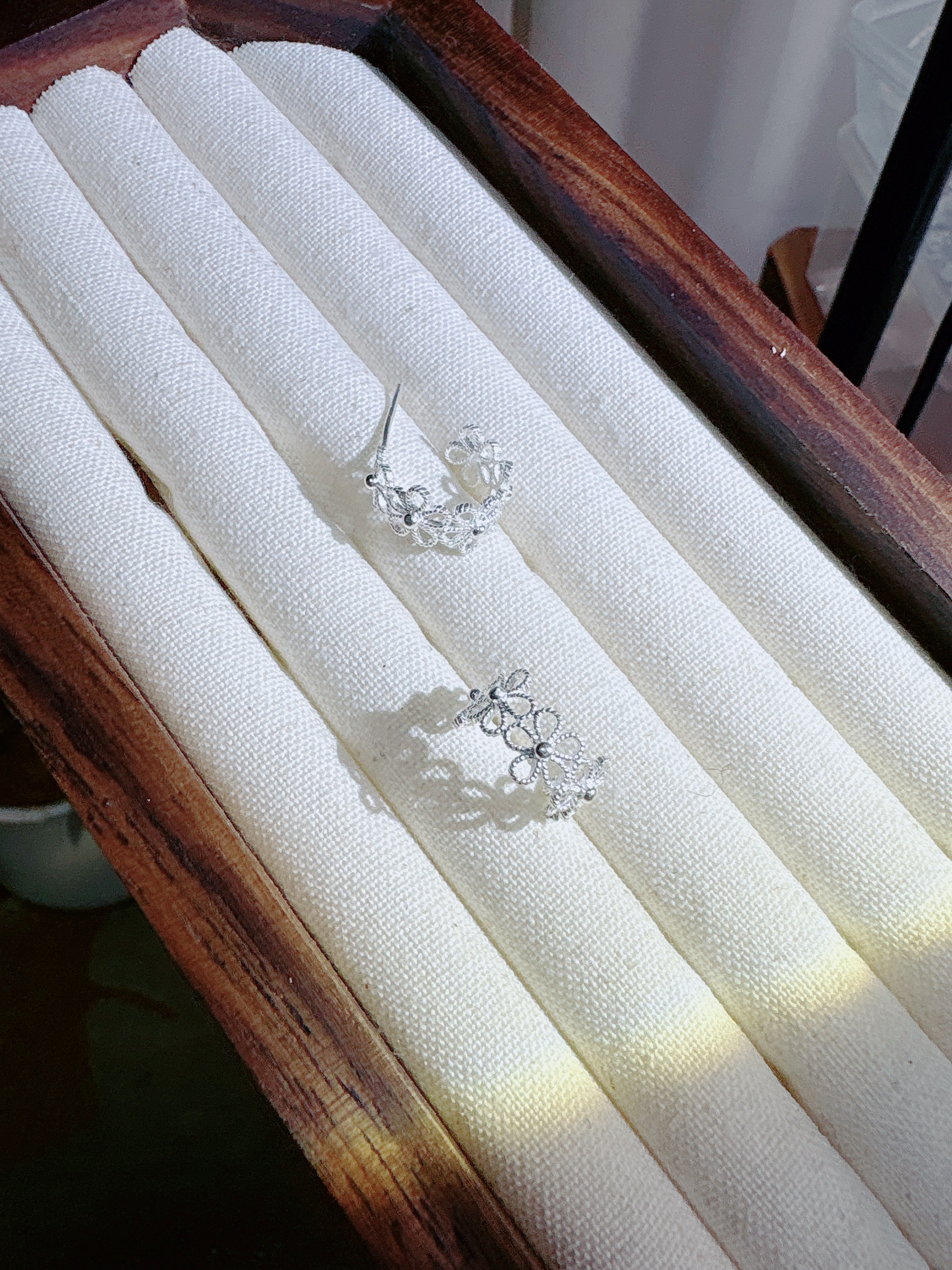 足银耳饰 花丝梅花耳钉法式日韩简约风耳钉