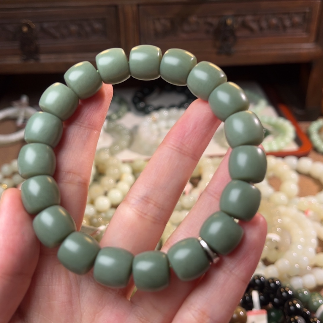 和田玉未镶嵌手链