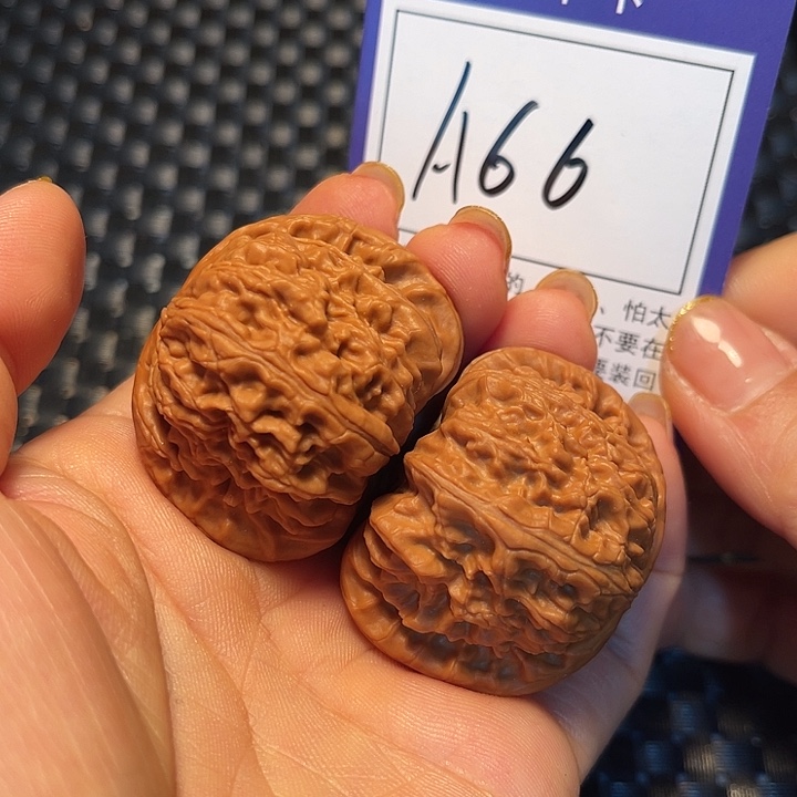 桃核把件42狮子A66