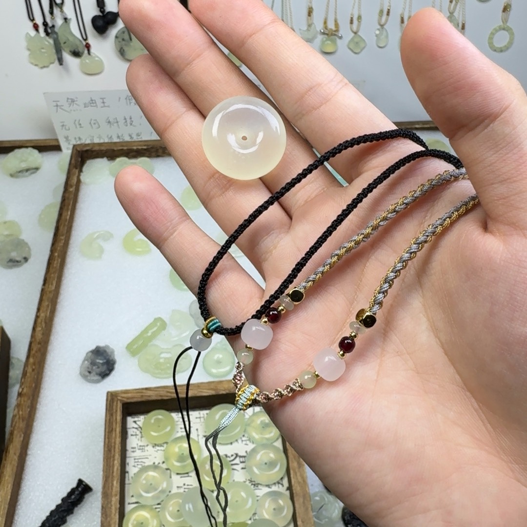 蛇纹石玉未镶嵌项链