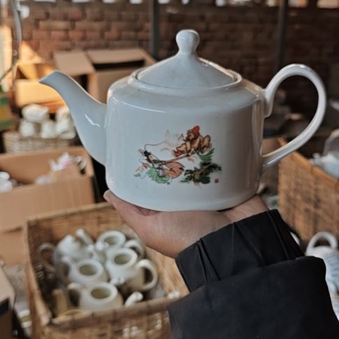 老库存微瑕三打白骨精多孔茶壶容量500