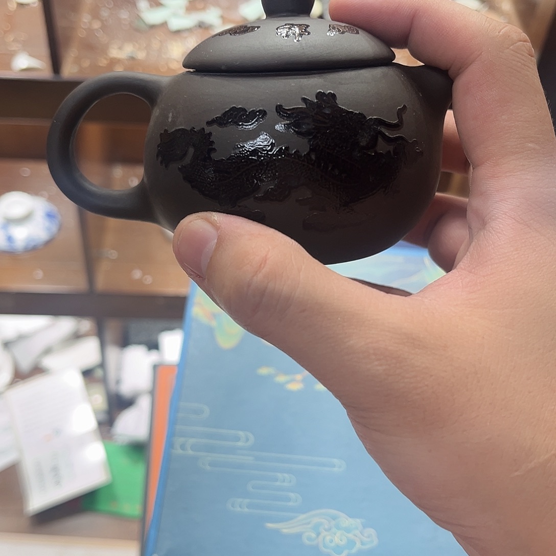 孤品茶具套装等。
