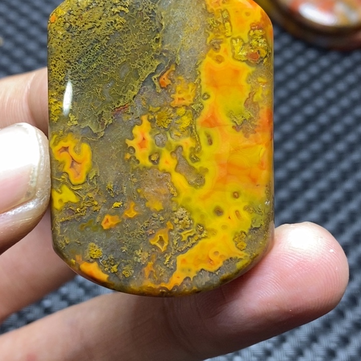 玛瑙/玉髓颈饰未镶嵌晓**剑