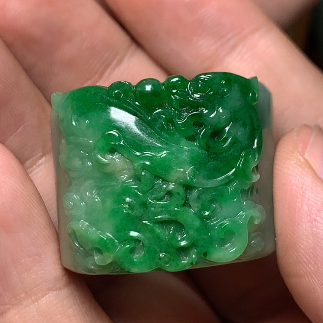 翡翠挂件未镶嵌某***录