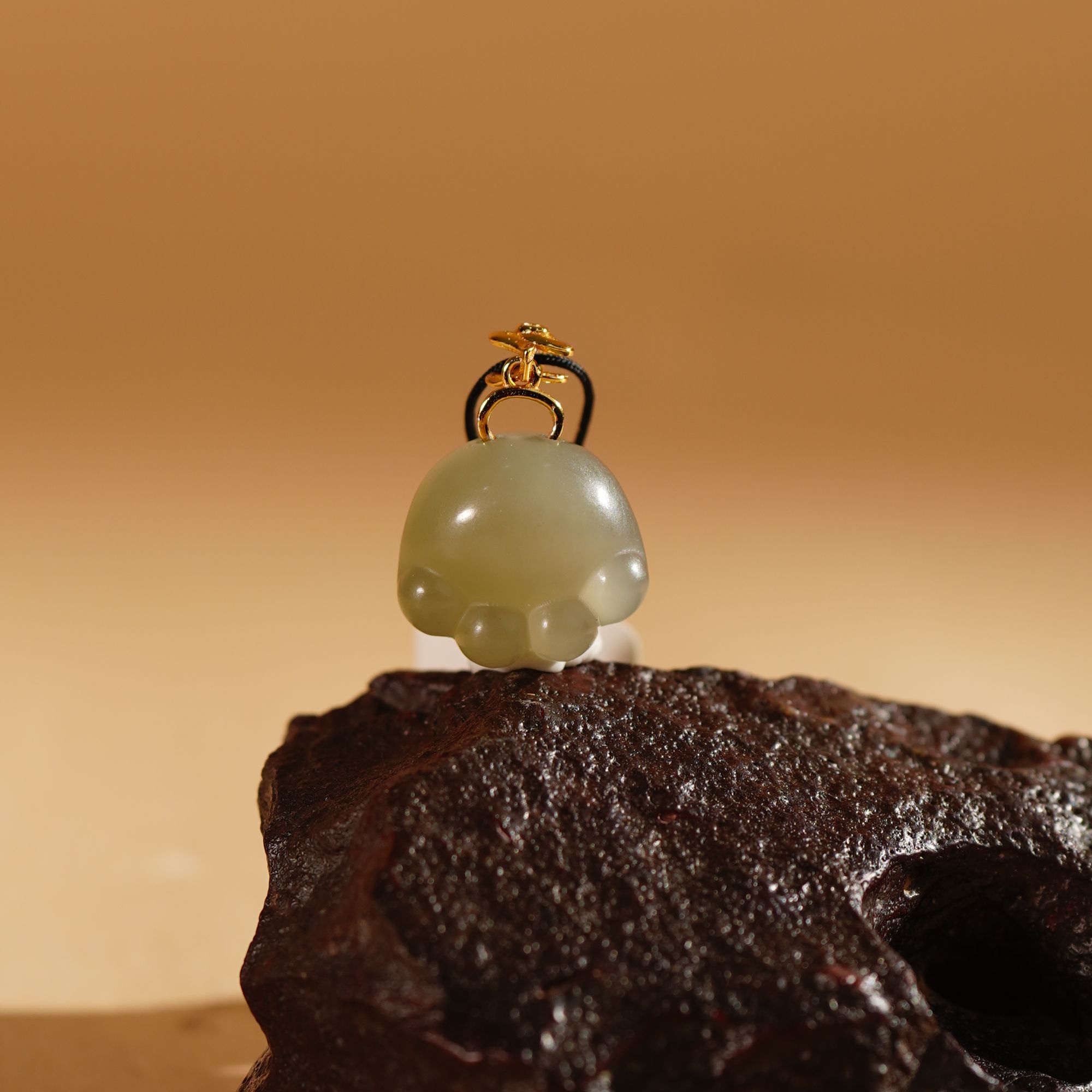 HD40195和田玉猫爪吊坠