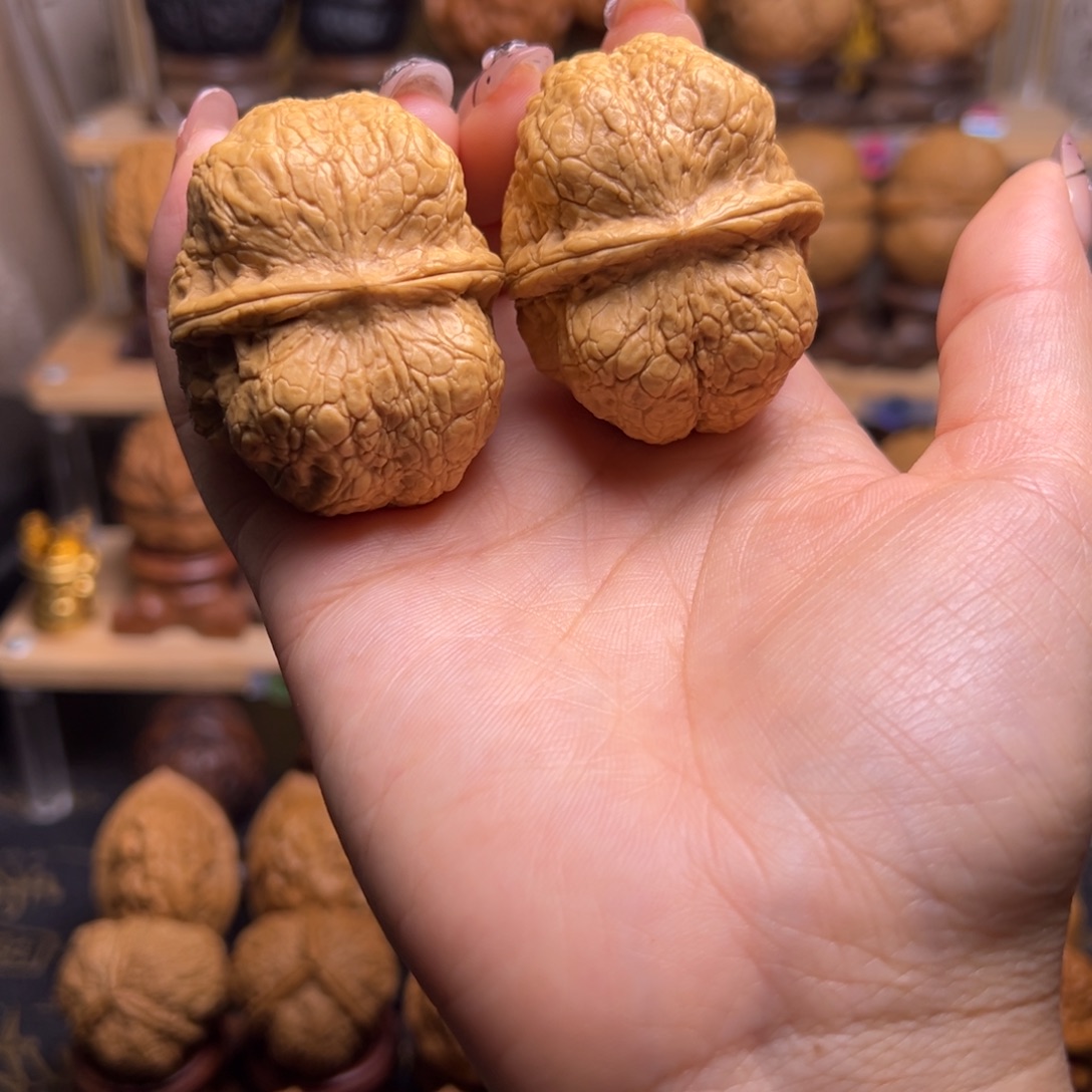 桃核把件方尊H14、45……