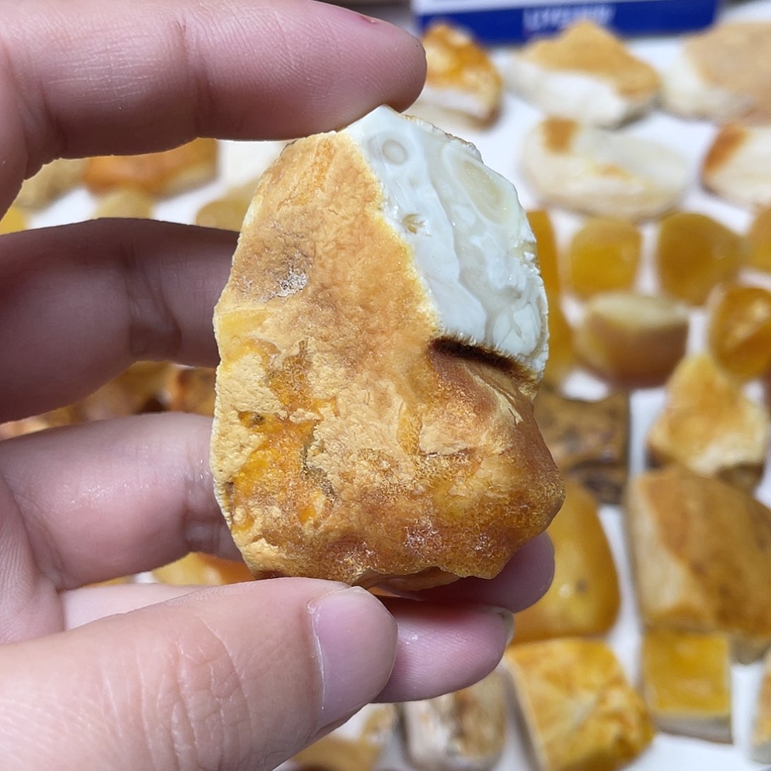 定制琥珀未镶嵌原矿琥珀