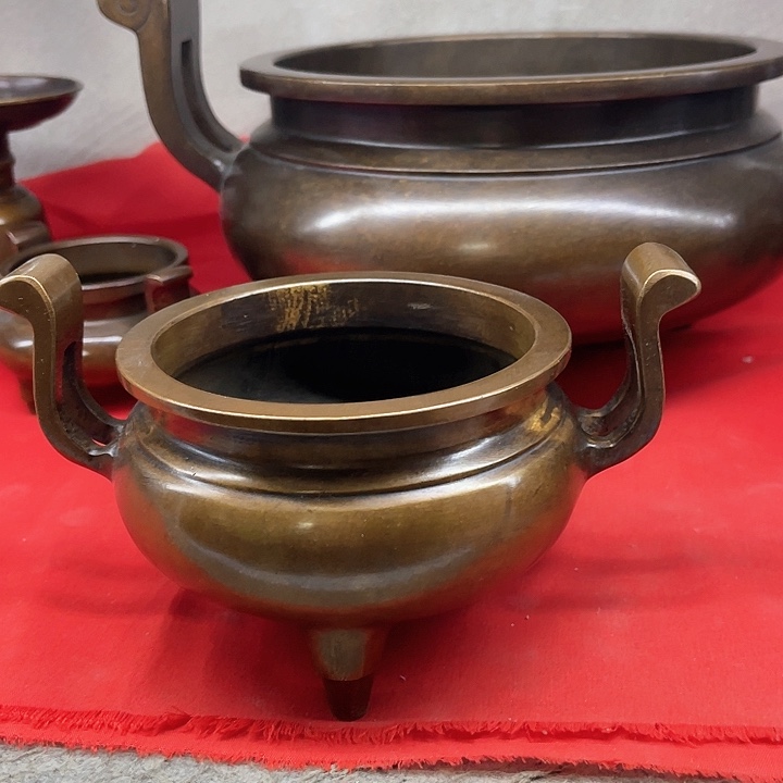 贴膜咯嗯哦咯嗯摸摸呢