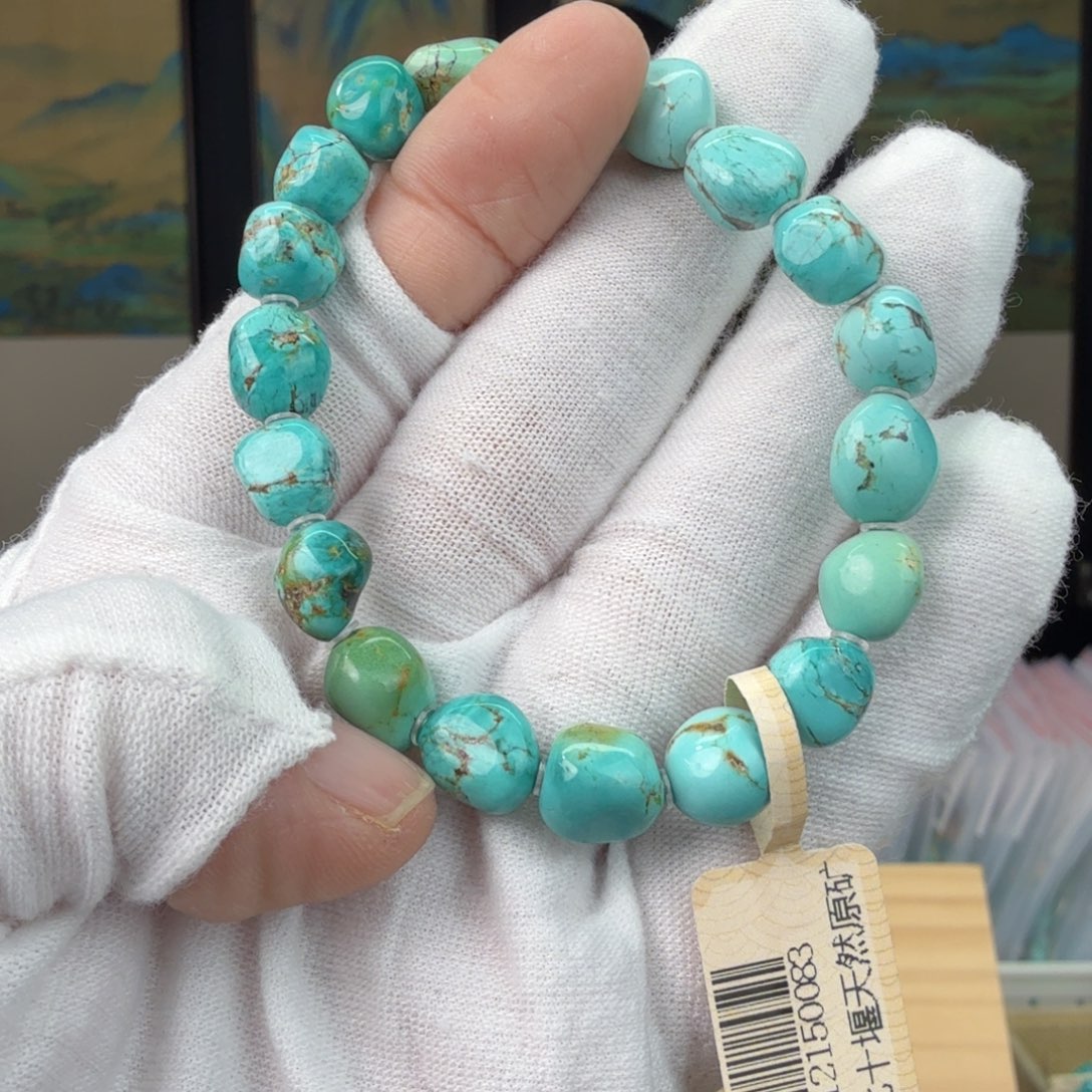 绿松石未镶嵌珠宝奇石